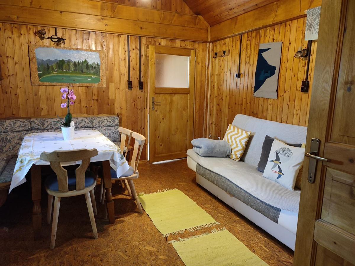Beehive Cabin On A Farm Радовлица Экстерьер фото